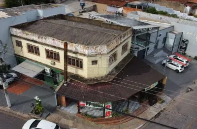 Imóvel comercial com aproximadamente 411m² no bairro poção