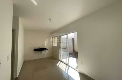 Casa em condomínio fechado com 2 quartos para alugar no Jardim Mossoró, Cuiabá 