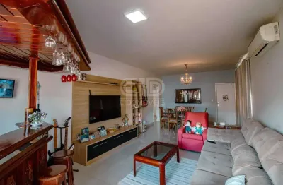 Casa com edicula à venda com 5 quartos, sendo 3 suítes no bairro morada do ouro