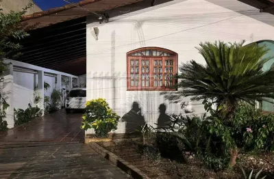 Casa à venda na Rua das Papoulas, Jardim Cuiabá, Cuiabá