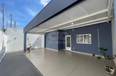 Casa com 2 quartos para alugar na Rua 18 de Março, Petrópolis, Várzea Grande