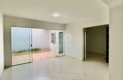 Casa à venda de 3 quartos sendo 1 suíte no Condomínio Porto Rico