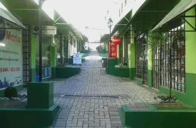 Sala comercial à venda na rua dos eucaliptos, 284, maracanã, colombo, 13 m2 por r$ 95.000