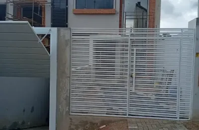 Casa com 2 quartos à venda na Rua Bandeirantes, Pinheirinho, Curitiba