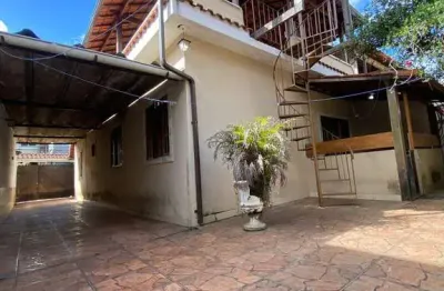 Casa térrea à venda em xerém – ótima localização e amplo espaço!