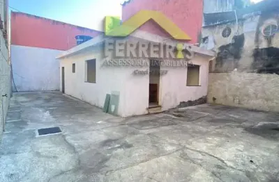 Casa localizada a poucos metros da w.luiz e carrefour.