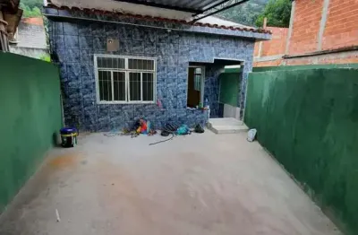 Casa com 2 quartos para alugar na Rua Penha, Parque Xerém, Duque de Caxias