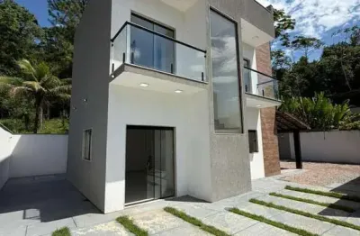 Duplex de Alto Padrão em Condomínio Fechado – Sofisticação, Conforto e Localização Privilegiada