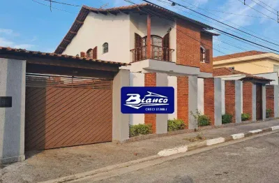 Amplo sobrado - excelente localização - vila galvão - 05 dorms e 8 vagas