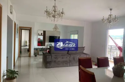 Vendo  apartamento com 150m2,com 3 suites e 3 vagas estuda apto como parte de pagto ate 600 mil