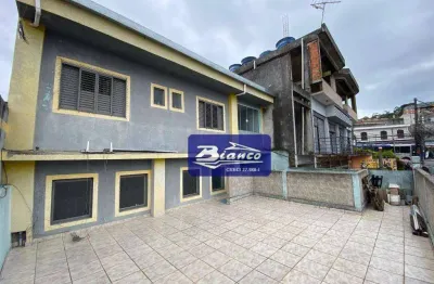 Aluga sobrado residencial por r$3.000,00 ou para fins comerciais r$5.000,00 região central do jardim adriana - guarulhos/sp