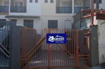 Casa com 2 quartos para alugar na Rua Diogo Feijó, 288, Jardim Vila Galvão, Guarulhos