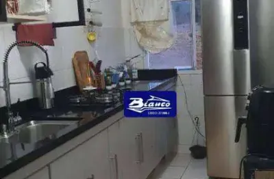 Oportunidade apartamento 50 metros prox de mercado,ponto de onibus,escola (1 vaga para carro rotativa)