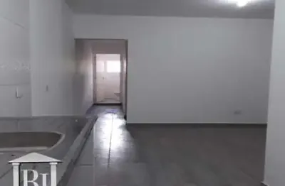 Casa com 1 quarto para alugar na Rua Maria Nazaré do Espírito Santo, 7 A -casa, Padroeira, Osasco