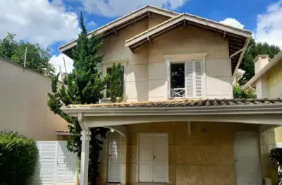 Casa com 3 quartos para alugar na Rua Circular, 795, Granja Viana, Cotia