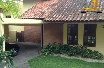 Casa para locação no condomínio São Paulo II na Granja Viana - Batelli Imóveis