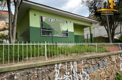 Casa comercial para venda e locação no centro do Embu das Artes - Batelli Imóveis