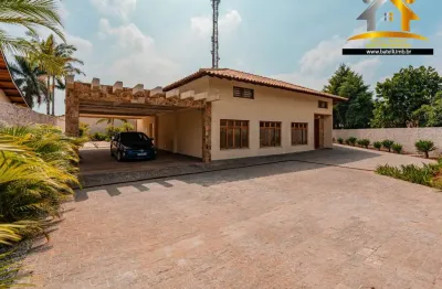 Casa para venda e locação no condomínio Jardim Passargada na Granja Viana - Batelli Imóveis