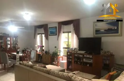 Casa à venda no condomínio São Paulo II na Granja Viana - Batelli Imóveis