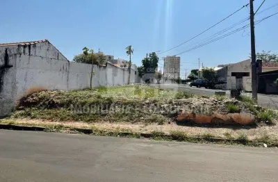 Terreno à venda no Bosque, Marília 