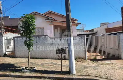 Casa com 3 quartos à venda no Marília, Marília 
