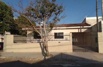 Casa com 3 quartos à venda no Jardim Cavallari, Marília 