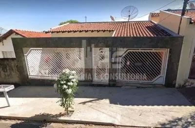 Casa com 3 quartos à venda na Vila Coimbra, Marília 