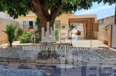 Casa com 4 quartos à venda no Jardim Nacional, Marília 