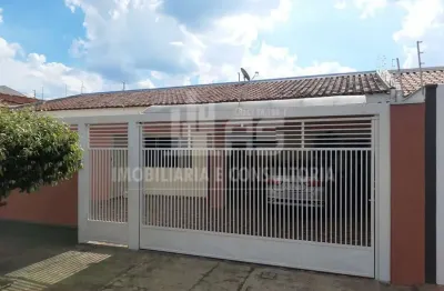 Casa com 3 quartos à venda no Jardim América, Marília 