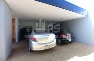Casa à venda contendo 3 quartos sendo 3 suítes no jardim acapulco.