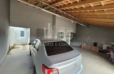 Casa a venda com 3 quartos sendo 1 suíte no figueirinha