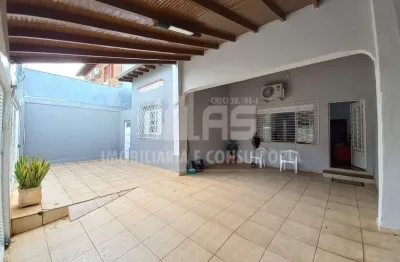 Casa com 3 quartos à venda no Marília, Marília 