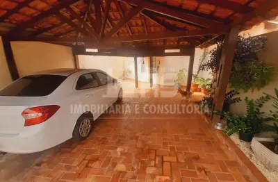 Casa a venda com 3 quartos sendo 1 suíte no jardim são domingos
