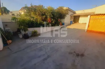 Casa a venda com 3 quartos sendo 2 suítes no jardim nacional