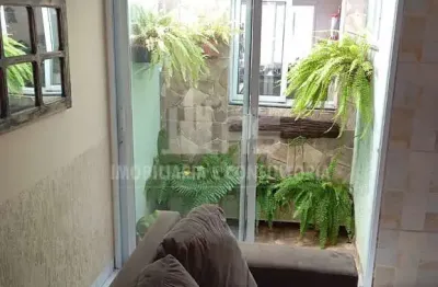 Casa à venda no bairro núcleo habitacional presidente jânio da silva quadros - marília/sp