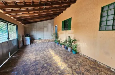 Casa à venda no bairro césar de almeida - marília/sp
