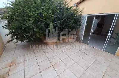 Casa à venda contendo 4 quartos sendo 1 suíte jardim lavínia