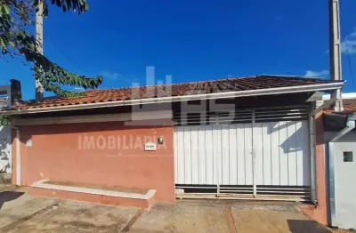 Casa com 3 quartos à venda no Centro, Garça 