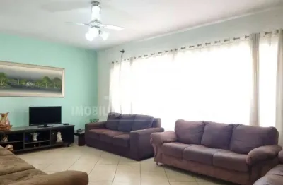 Casa com 3 quartos à venda no Thomaz Mascaro, Marília 