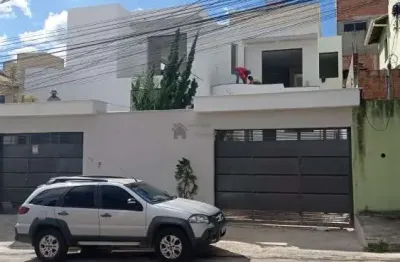Casa com 5 quartos à venda na Rua Capitão Britaldo Soares Ferreira Diniz, Europa, Contagem