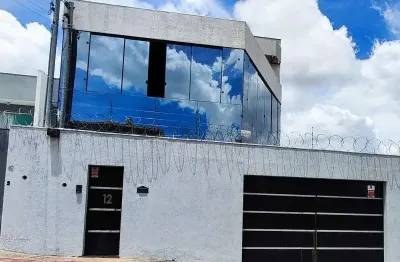 Casa com 3 quartos à venda na Rua Dezesseis, Santa Helena, Contagem