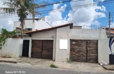 A³tima casa com 02 moradias no bairro filadelphia em betim