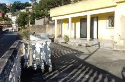 Linda casa em a“tima localizaa‡aƒo do bairro parque elizabeth em ibirita‰
