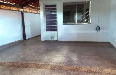 Linda casa geminada em a“tima localizaa‡aƒo do bairro vale das esmeraldas 2 em esmeraldas