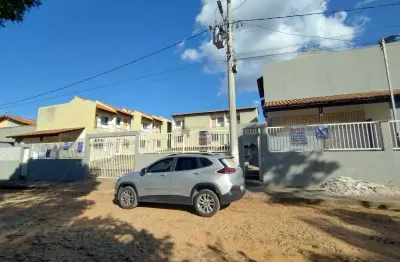 Linda casa geminada no bairro mangabeiras em mateus leme
