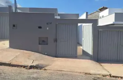 Excelente casa geminad em a“tima localizaa‡aƒo do bairro vila verde em betim