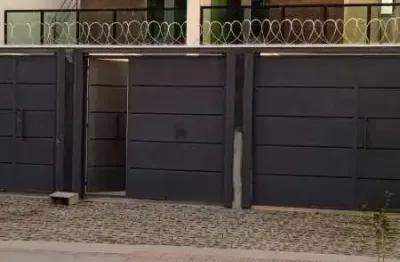 Excelente casa geminada na melhor localizaa‡aƒo do bairro itacolomi em betim.