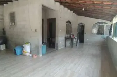 Excelente casa em lote de 480 metros no bairro praia em contagem