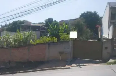 Excelente casa em lote de 700 metros no jardim das alterosas em betim