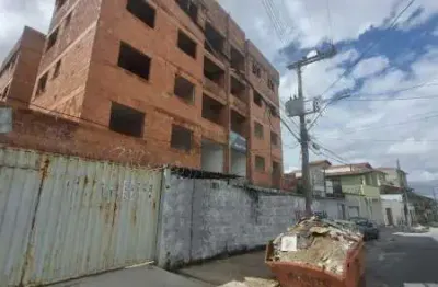 Linda area privativa em predio individual com elevador na melhor localizaa‡aƒo do bairro tirol